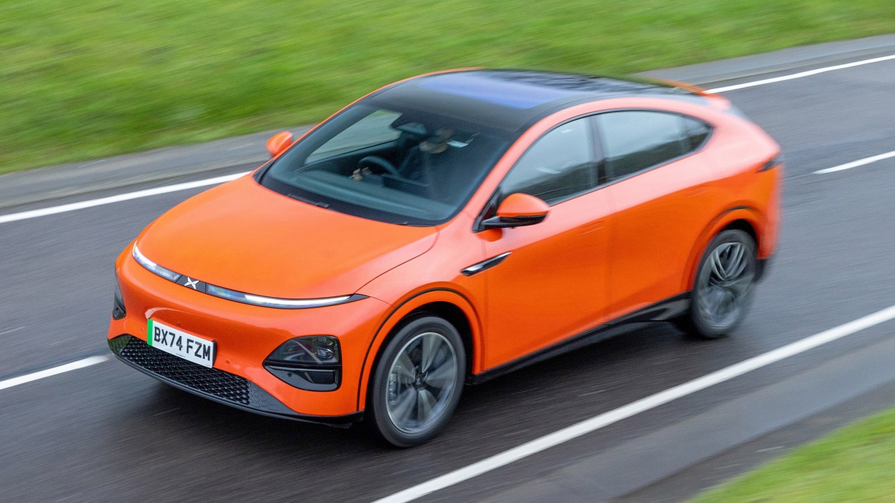 Xpeng G6 in orange