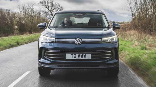 2024 Volkswagen Tiguan driving front end view