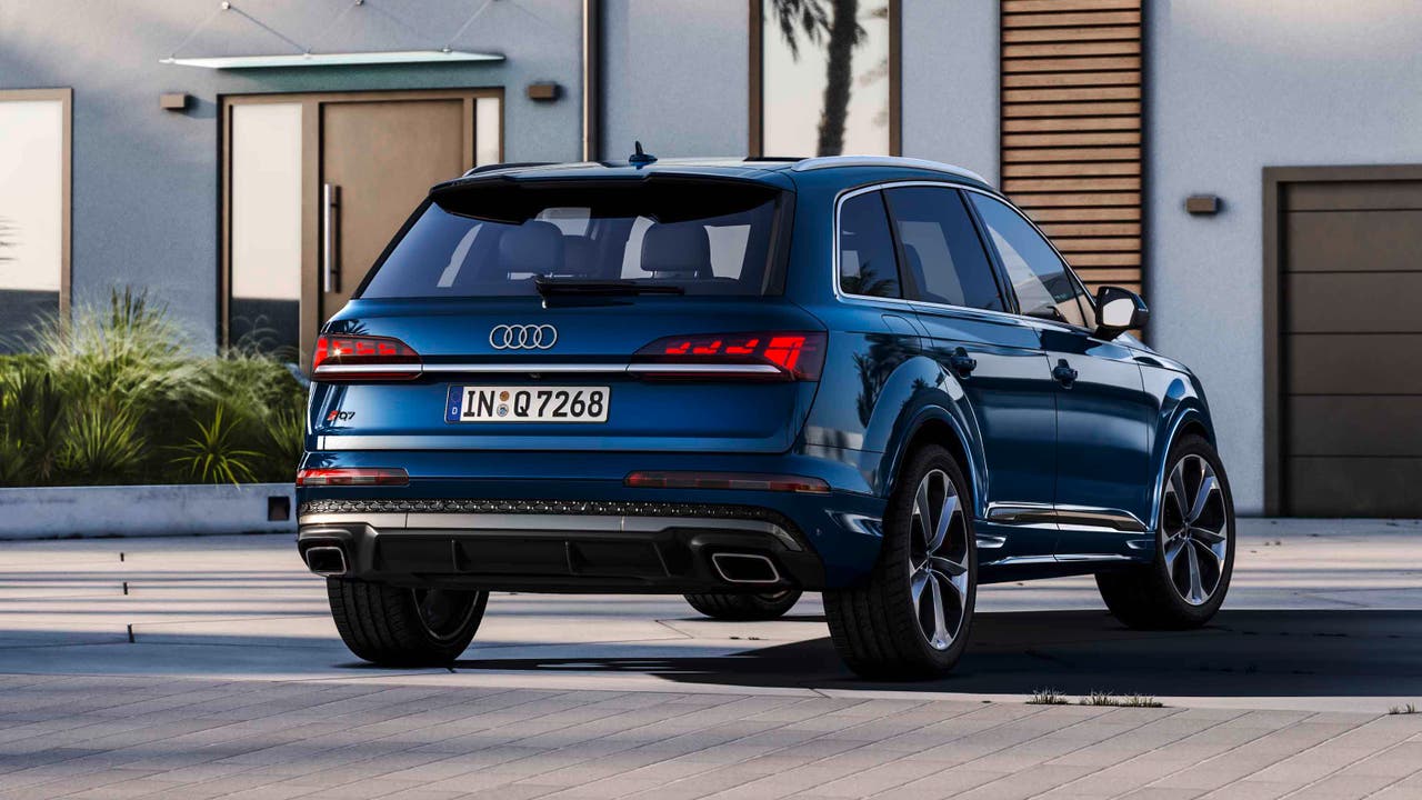 2024 Audi Q7 rear