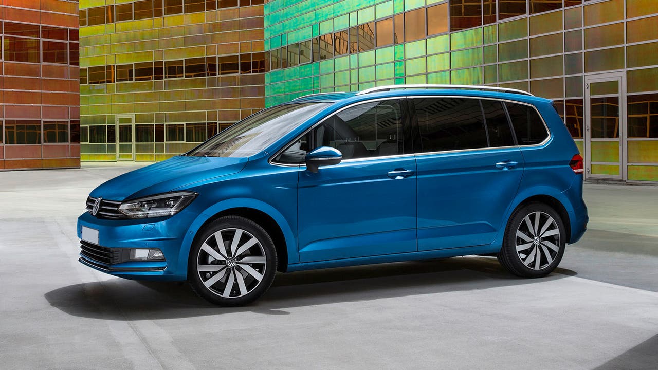 Volkswagen Touran in blue, static shot