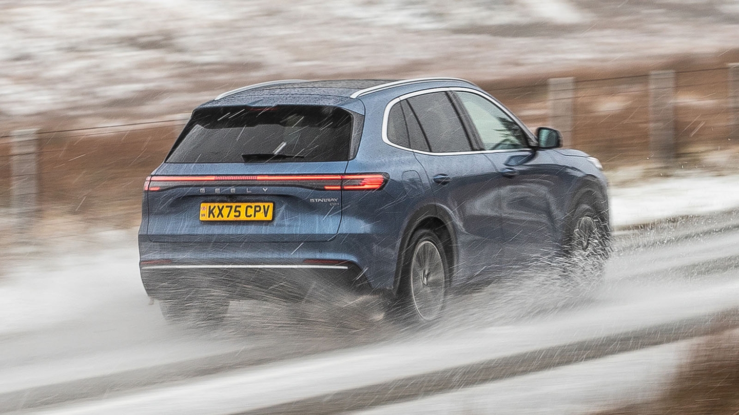 Geely Starray EM-i review – rear three quarter