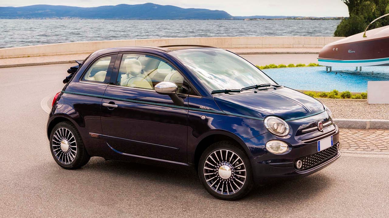 Fiat 500C in dark blue (Riva)