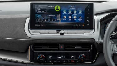 Nissan Qashqai review 2024 infotainment system