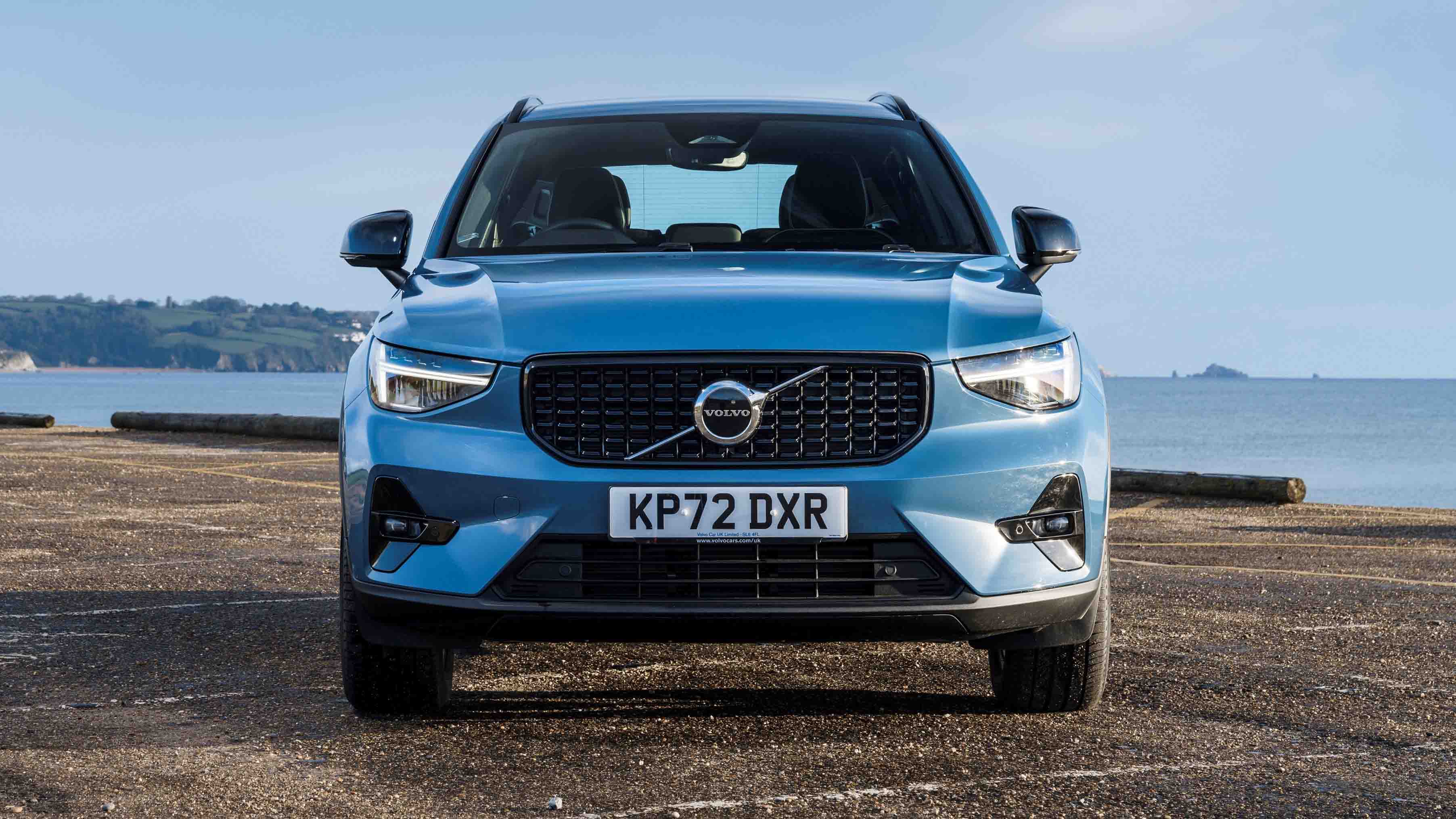 Volvo XC40 front end