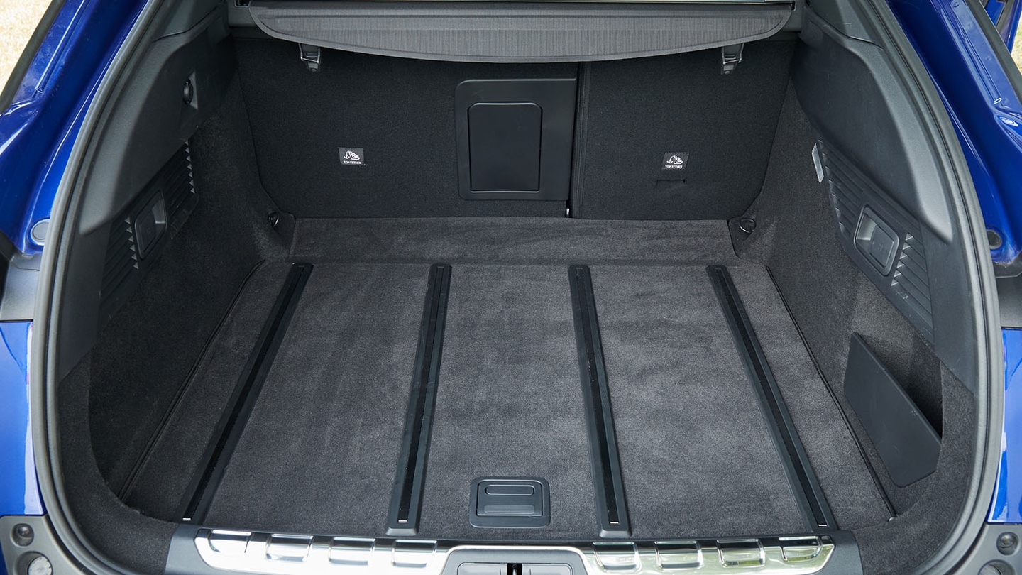 Citroen C5 X review image boot space