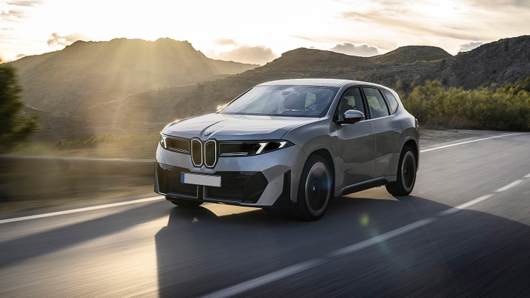 10 electric cars with the longest range 2026