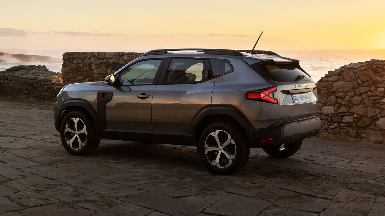 2024 Dacia Duster rear view