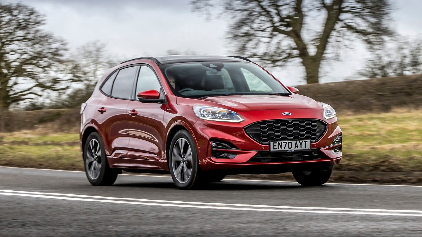 Ford Kuga ST-Line X hybrid driving