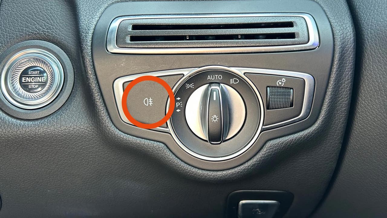 Mercedes C-Class, how to turn on fog lights. Fog lights button highlighted.