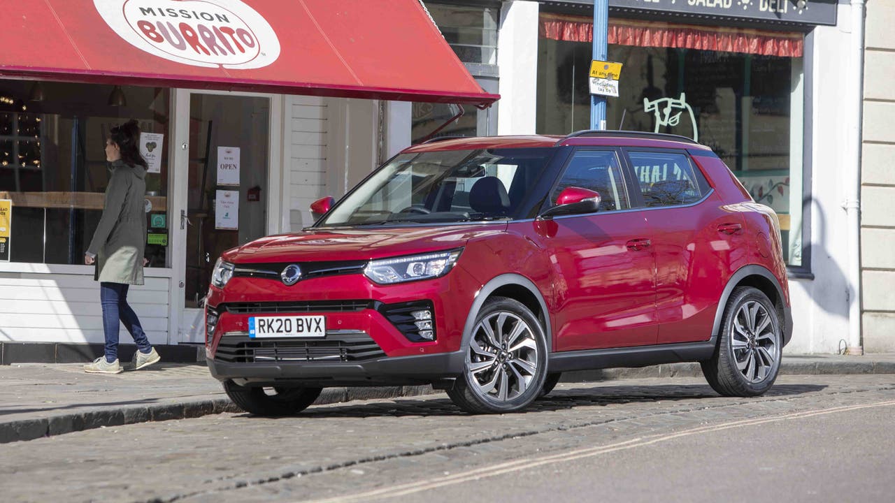 SsangYong Tivoli parked outside a burrito restaurant