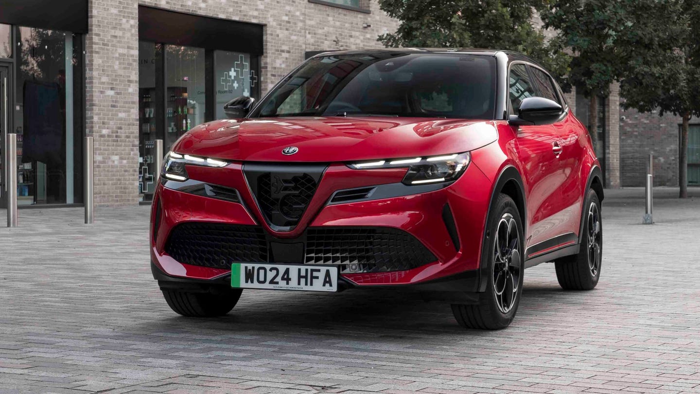 Alfa Romeo Junior front view