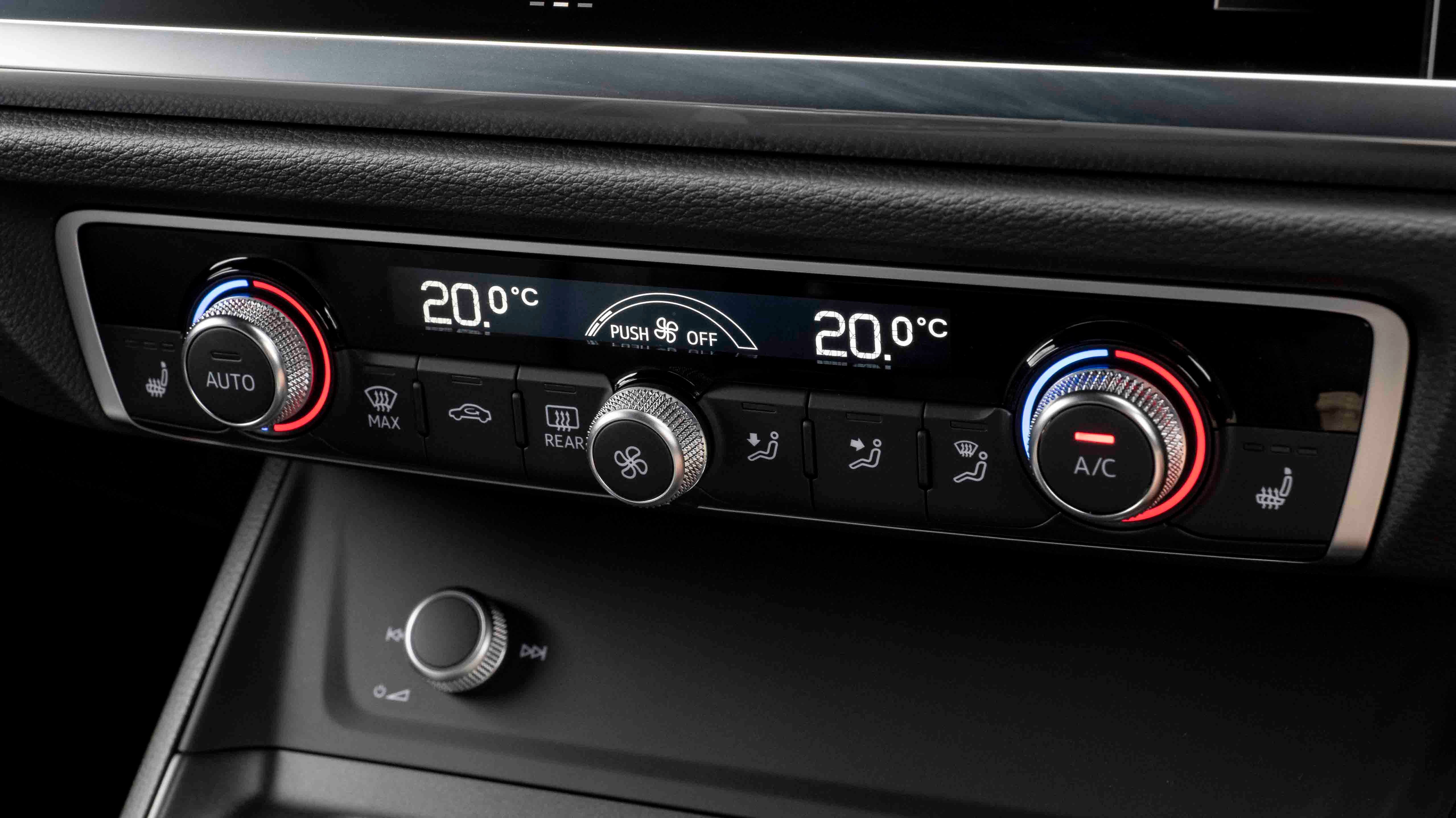 Audi Q3 climate controls