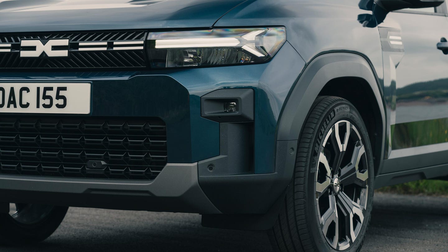 Dacia Bigster front detail