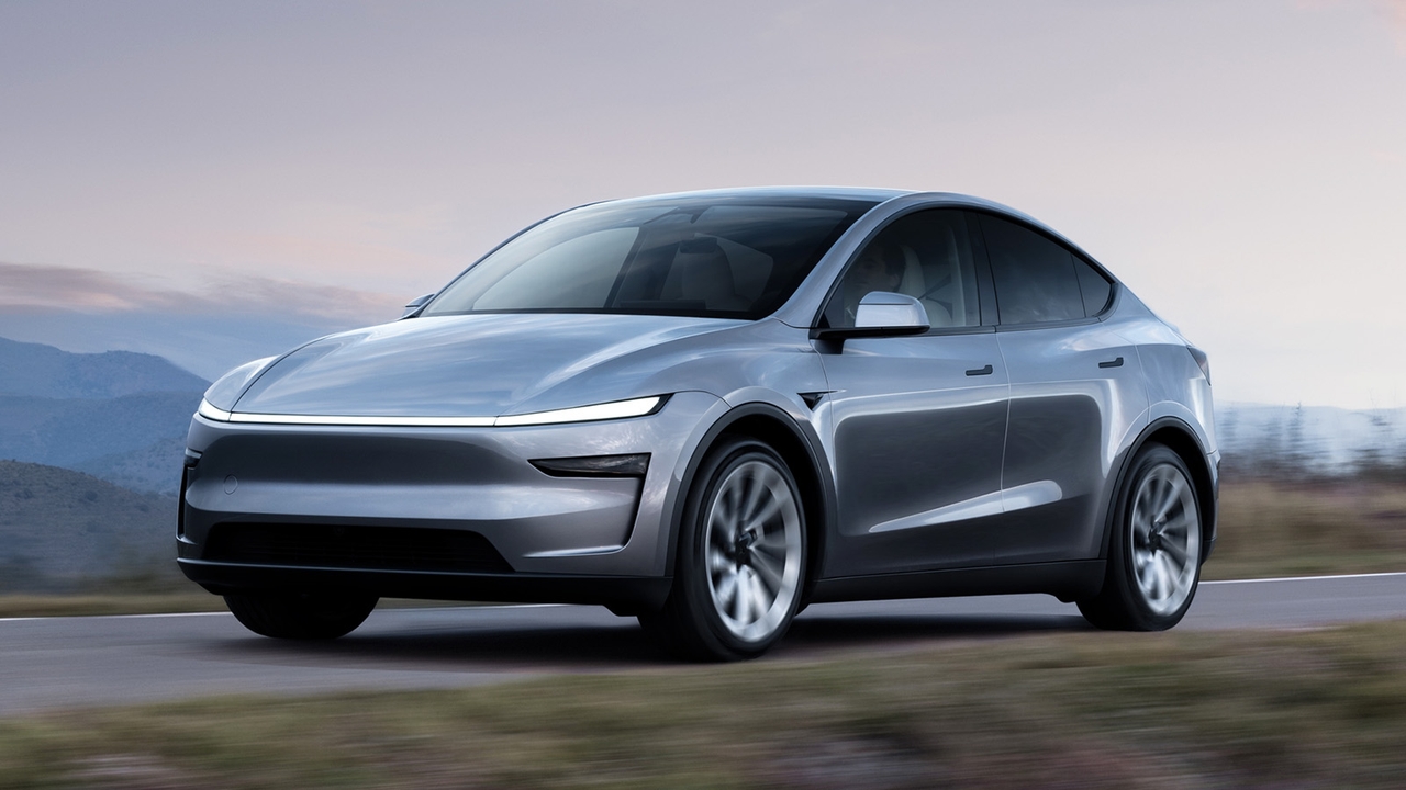 Tesla Model Y in grey (Juniper facelift)