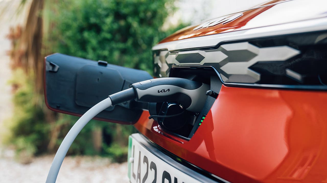 Kia Niro review EV charging