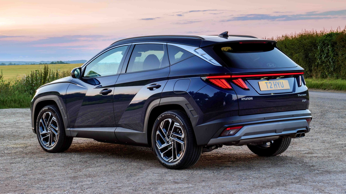 Hyundai Tucson rear/side view