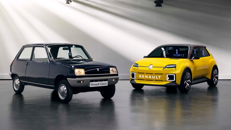 Renault 5 and Renault 5 E-Tech prototype