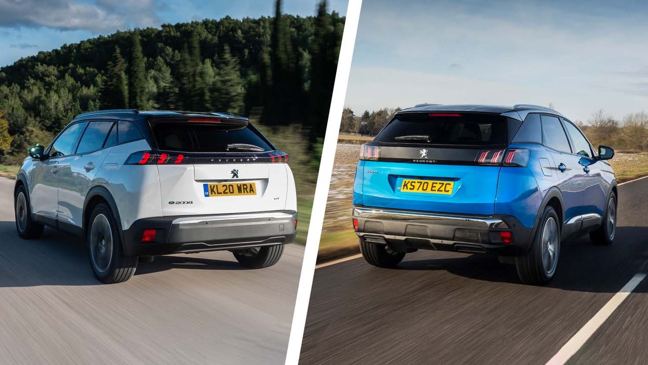 Peugeot 2008 vs Peugeot 3008 rear shot