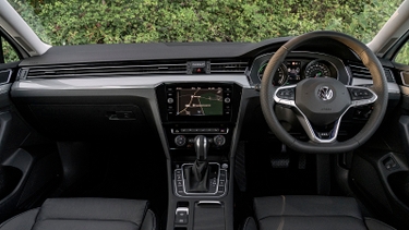 2014-2023 Volkswagen Passat review interior