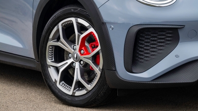 Ora 03 review front wheel detail