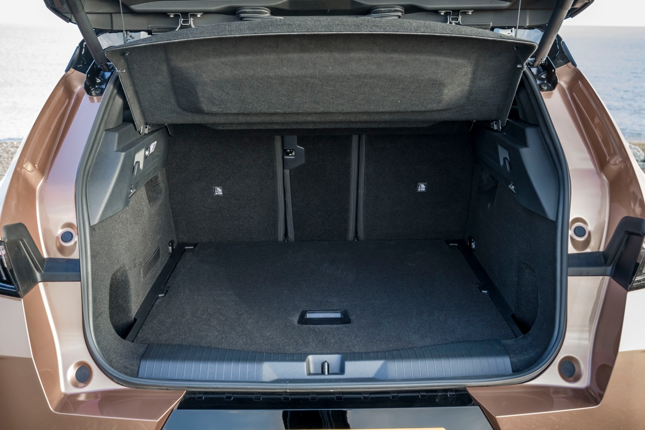 2025 Vauxhall Grandland boot space 