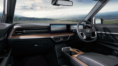 KGM Torres interior