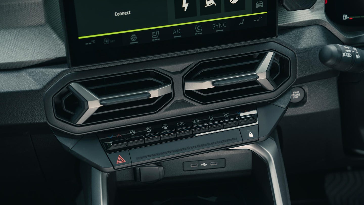 Dacia Bigster centre console