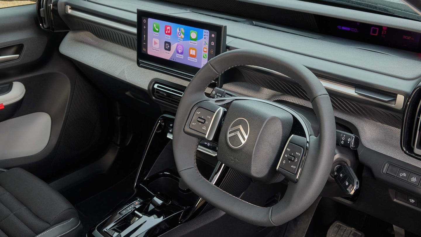 Citroen e-C3 Aircross steering wheel