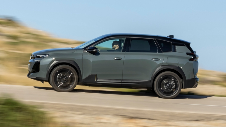 Electric Car Grant: new Citroen e-C5 Aircross gets surprising £3,750 saving