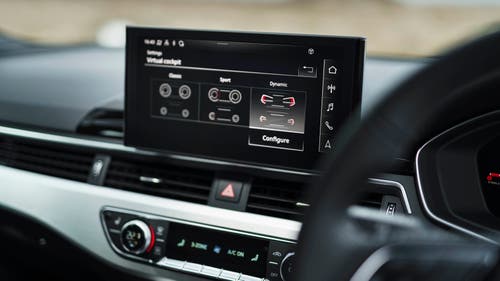 Audi A5 media screen showing Virtual Cockpit settings