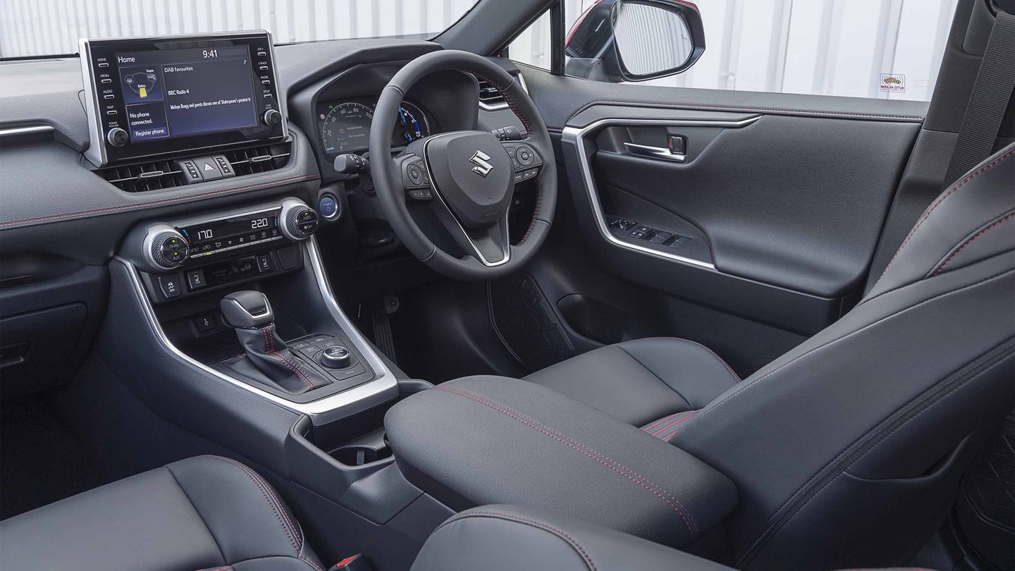 Suzuki Across interior (pre-facelift)