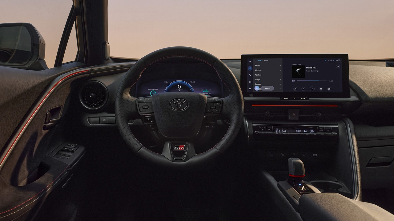 New Toyota C-HR interior – dashboard and steering wheel