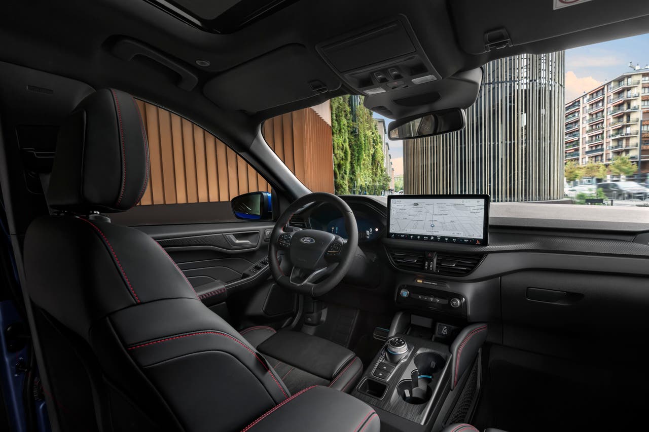 2024 Ford Kuga interior, showing the Sync 4 infotainment system