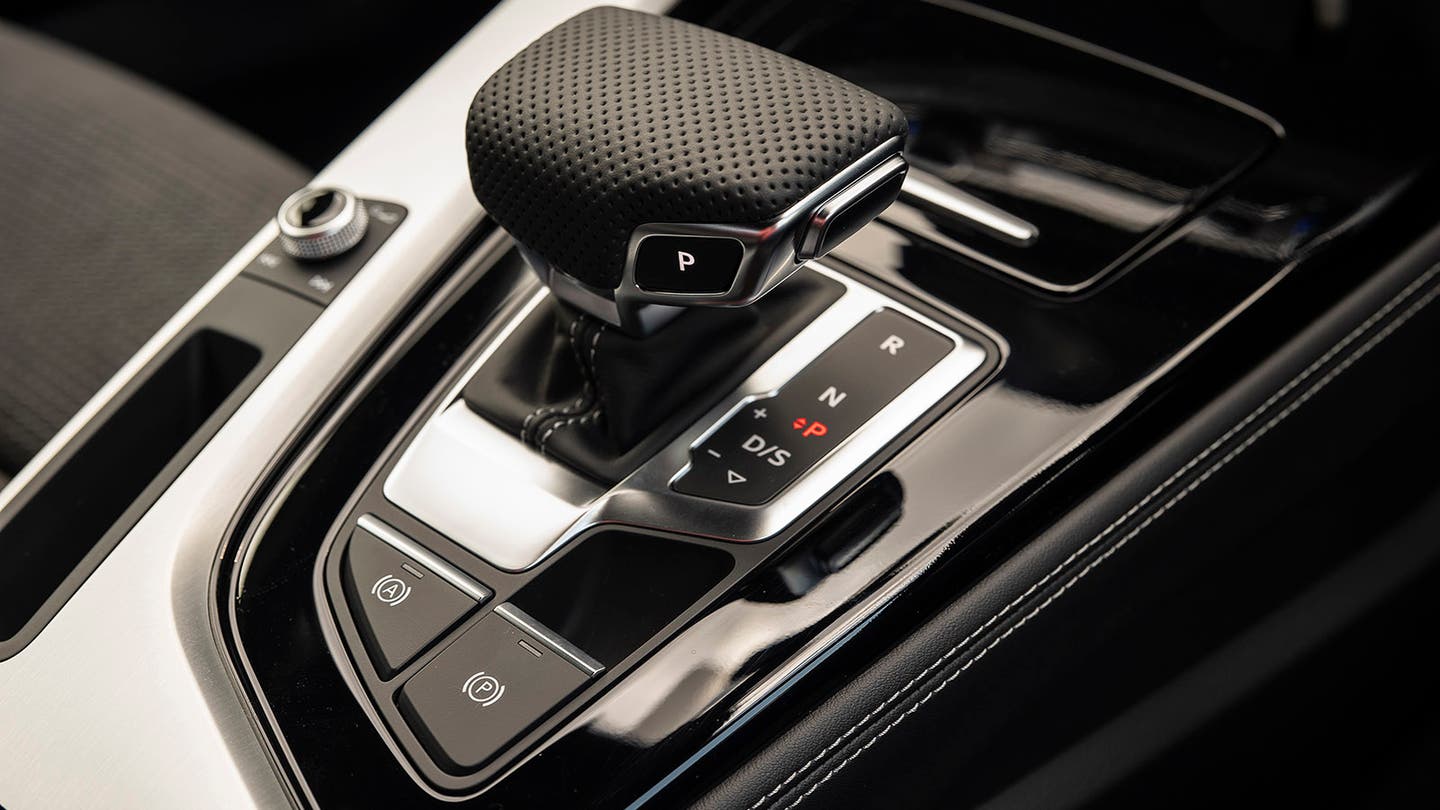 Audi A4 review detail 1