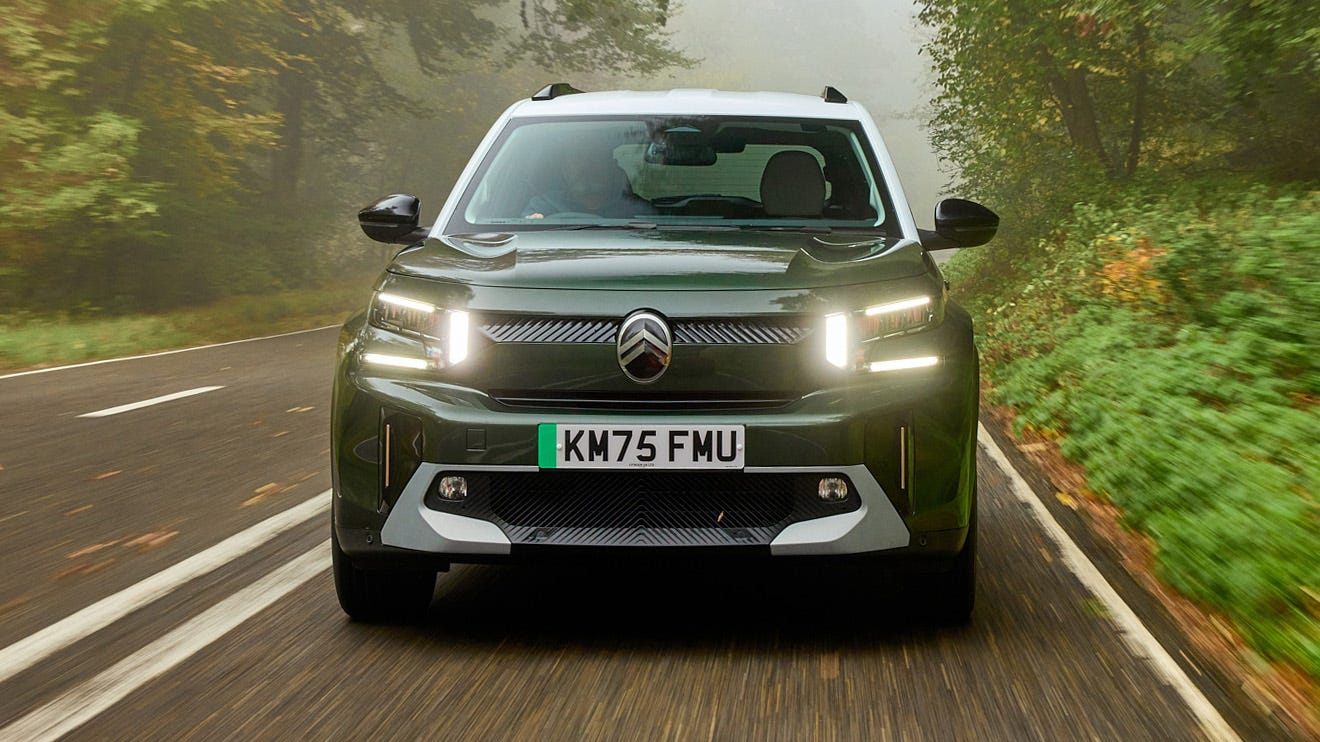 Citroen e-C3 Aircross driving front view