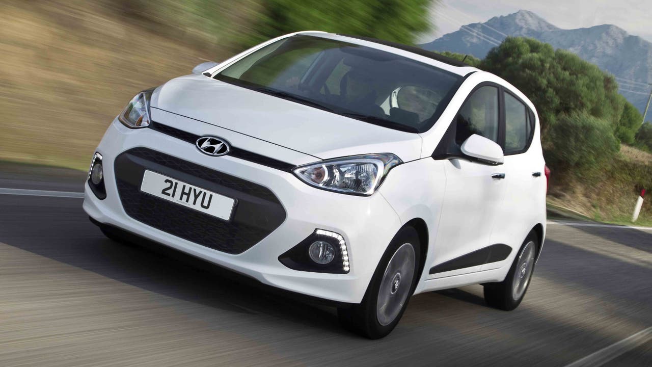 Last-shape Hyundai i10 driving