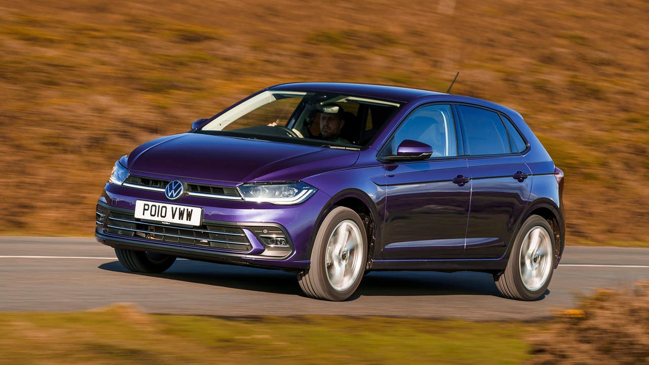 Volkswagen Polo in purple