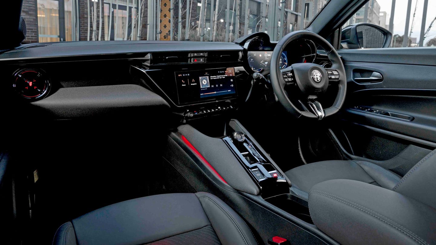 Alfa Romeo Junior interior