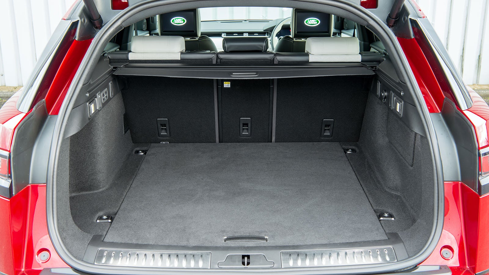 Range Rover Velar boot space