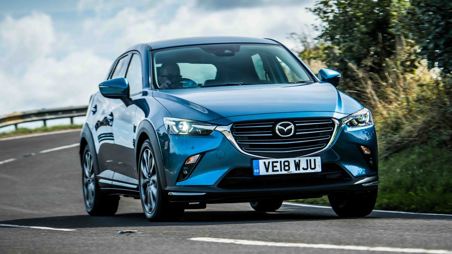 Mazda CX-3 cornering front view