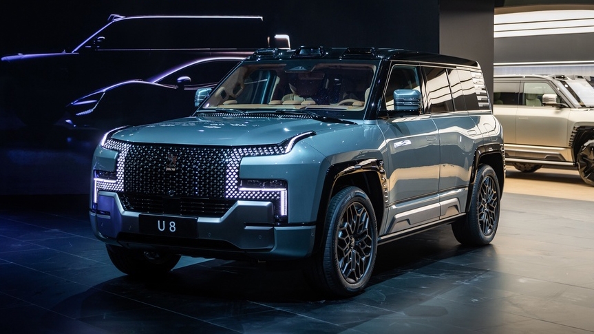 Yangwang U8