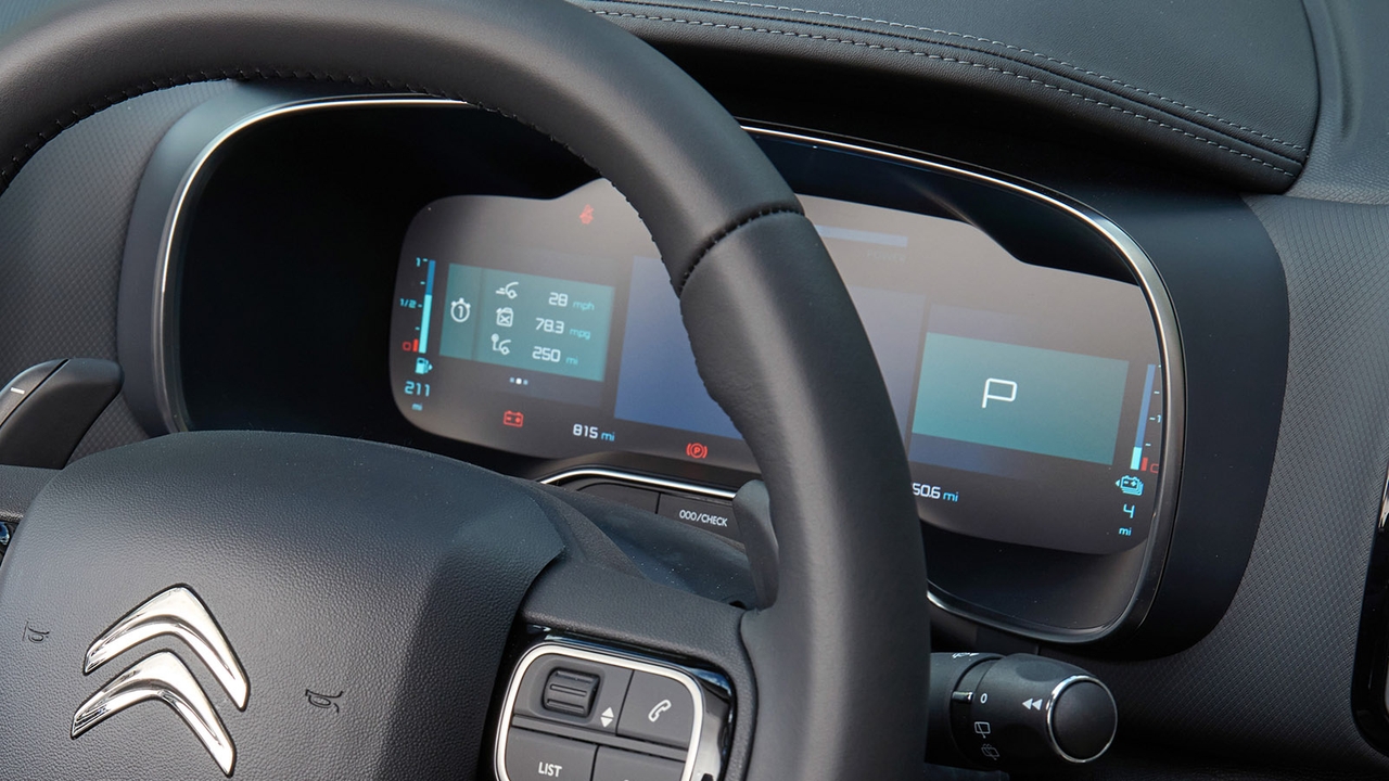 Citroen C5 Aircross review driver's dials