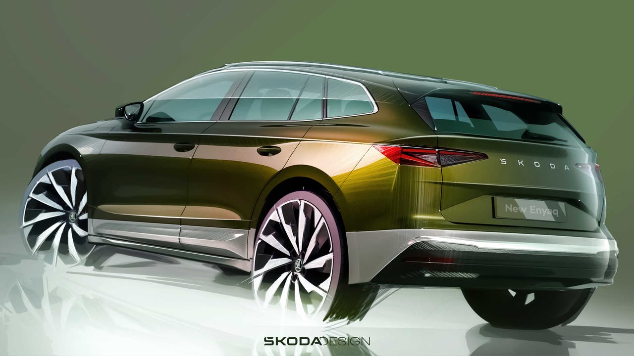 Skoda Enyaq facelift in Olive Green, rear 