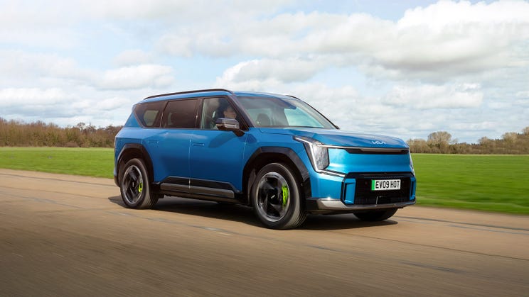 Driving an EV in summer – the complete guide