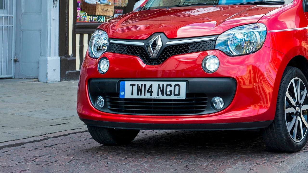 Renault Twingo in red