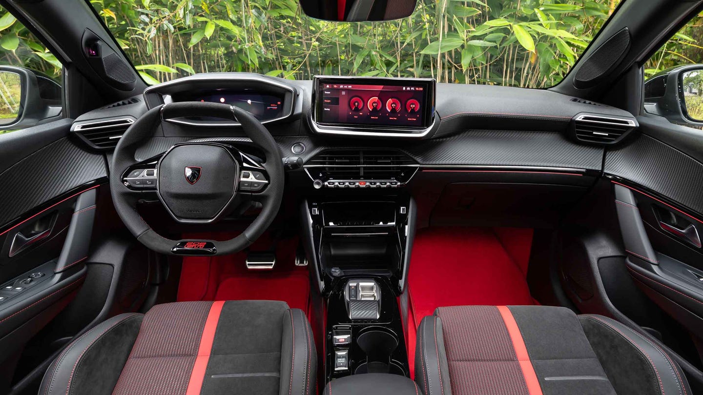 Peugeot E-208 GTi interior
