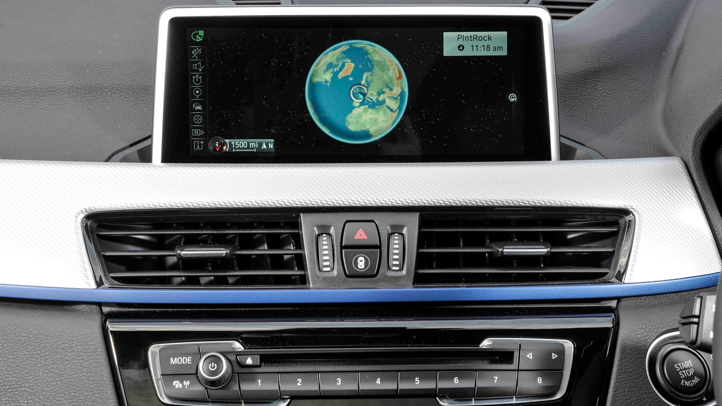 BMW X1 sat nav