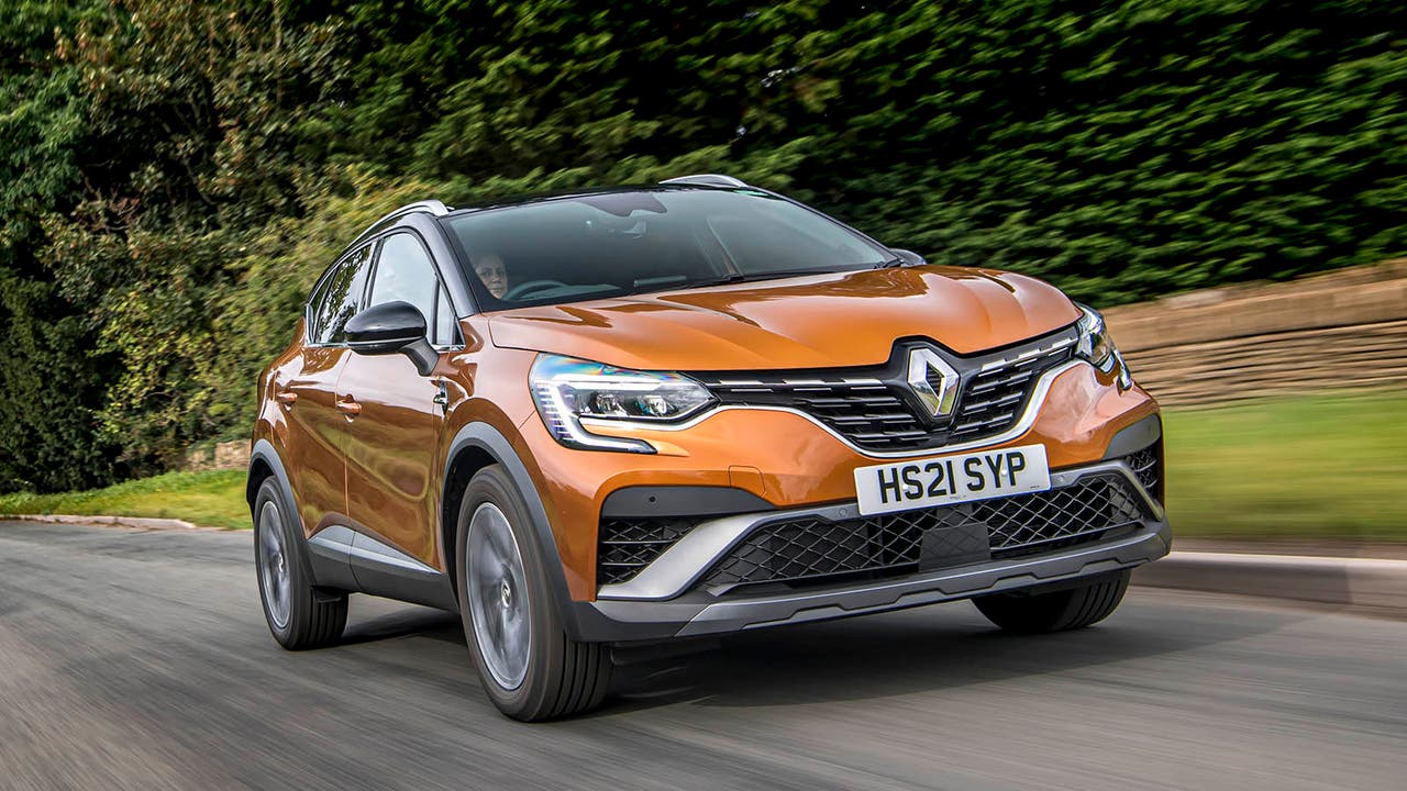 Renault Captur in orange