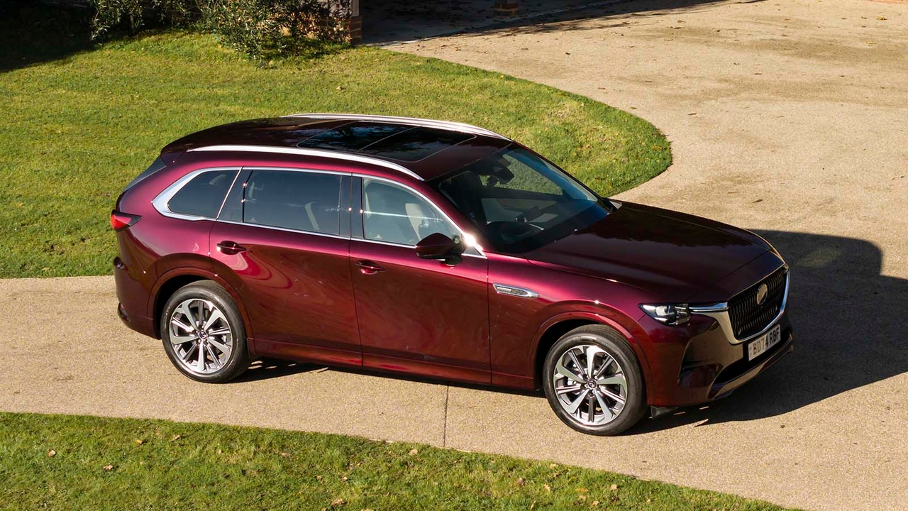 Mazda CX-80 in red