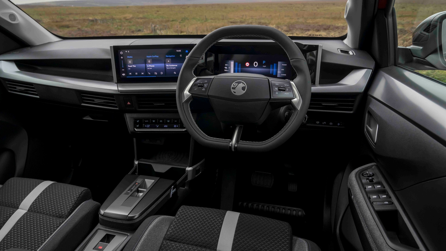 Vauxhall Frontera interior